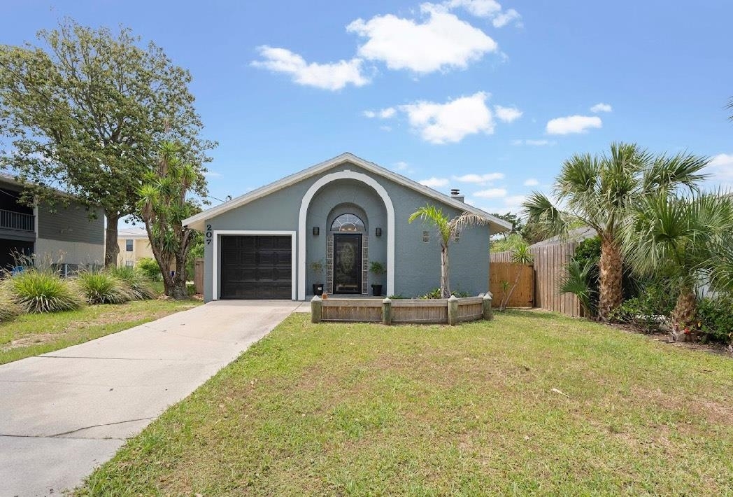 Property Photo:  207 B Street  FL 32080 