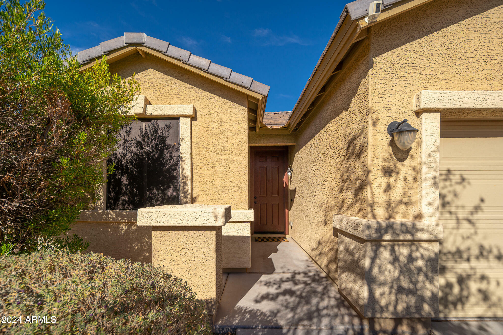 Property Photo:  18226 W Eva Street  AZ 85355 