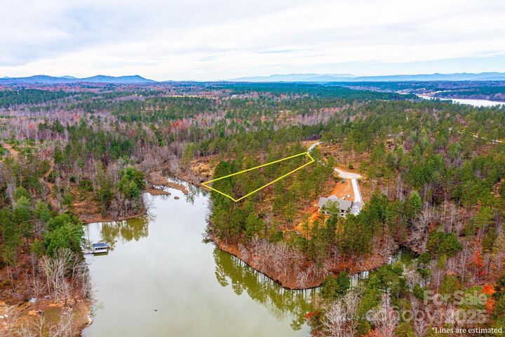 Property Photo:  2188 Snowmass Drive  NC 28612 