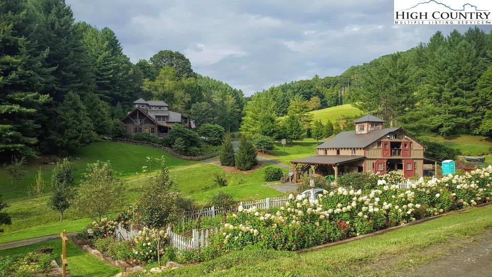 Property Photo:  2240 Little Peak Creek Road  NC 28640 