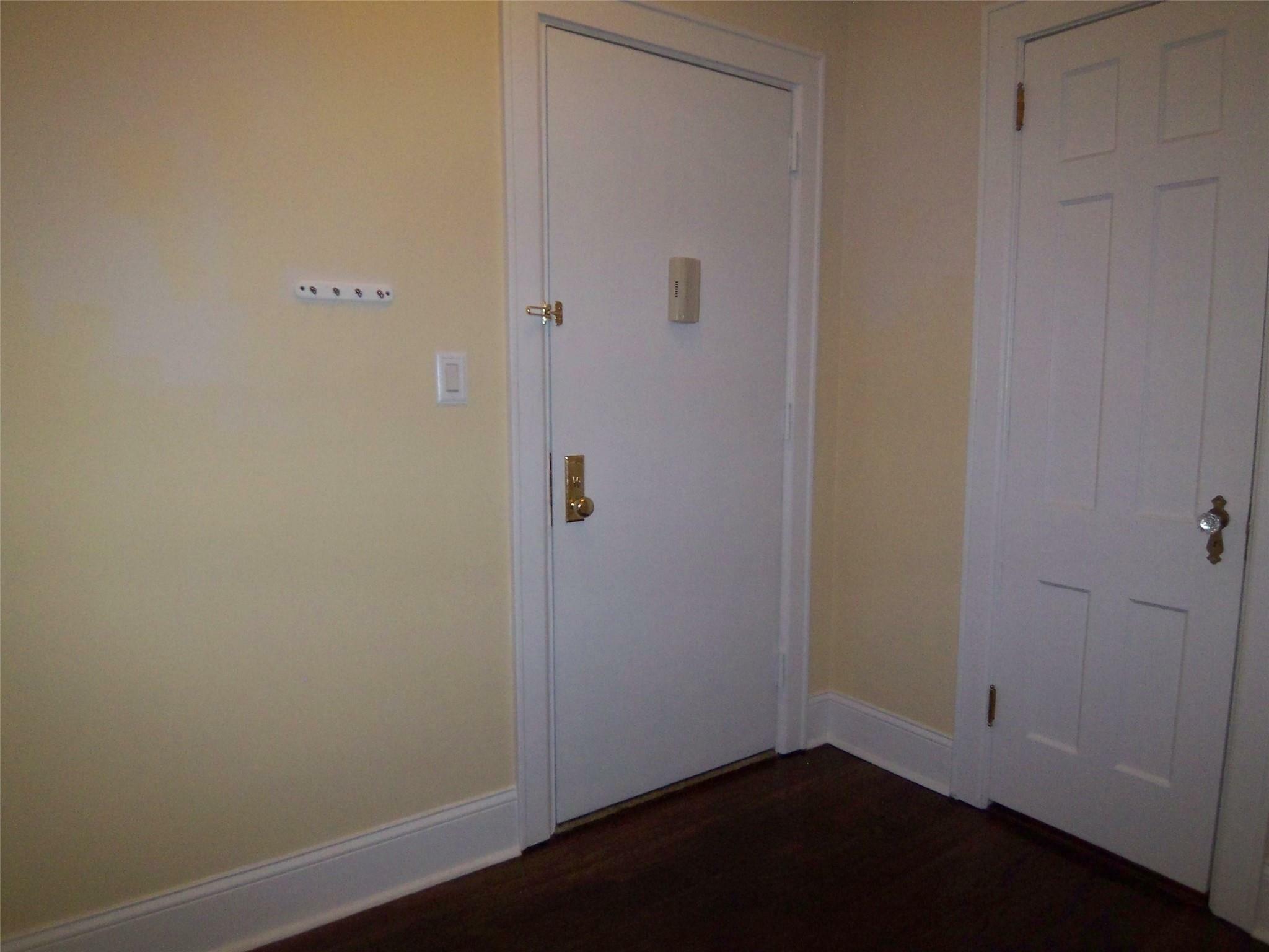 Property Photo:  61 W Grand Street 4A  NY 10552 