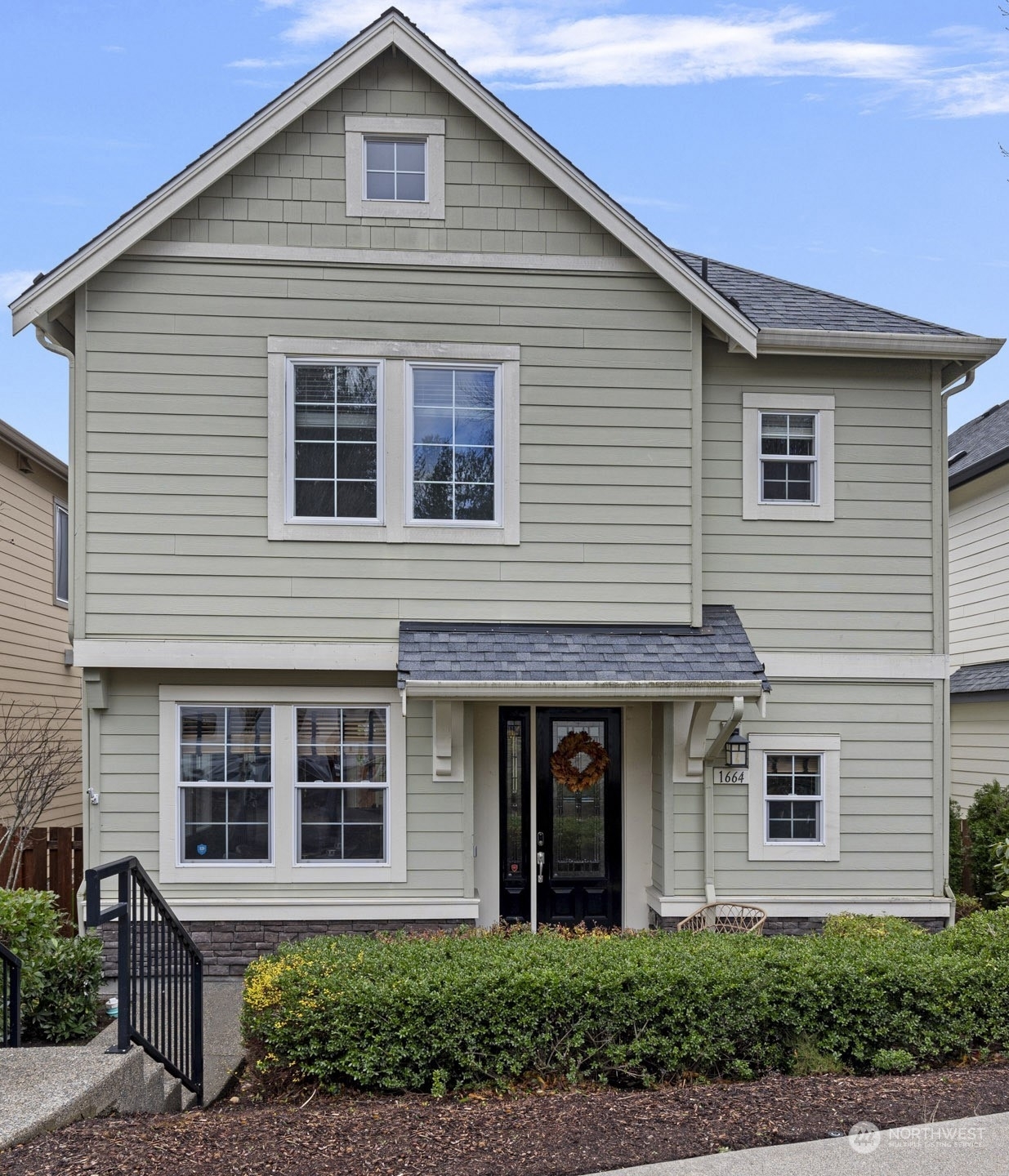 Property Photo: 1664 NE Falls Dr WA 98029
