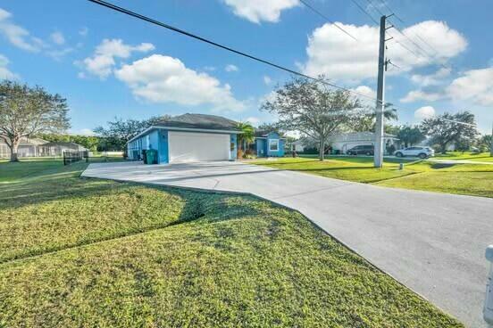 Property Photo:  5464 NW Milner Drive  FL 34983 