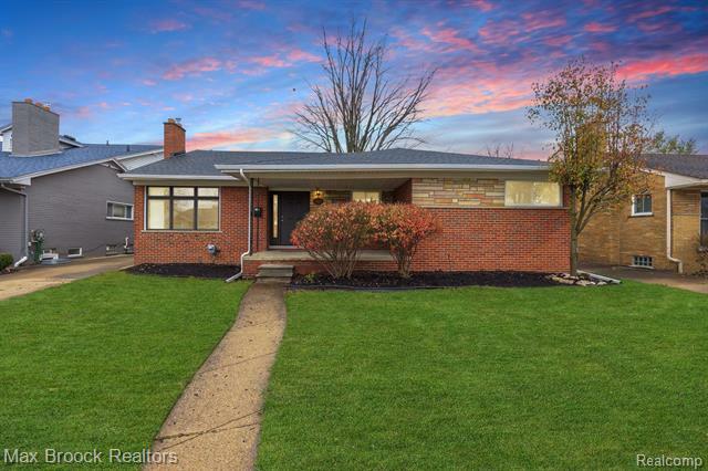 Property Photo: 14221 Vernon Street MI 48237