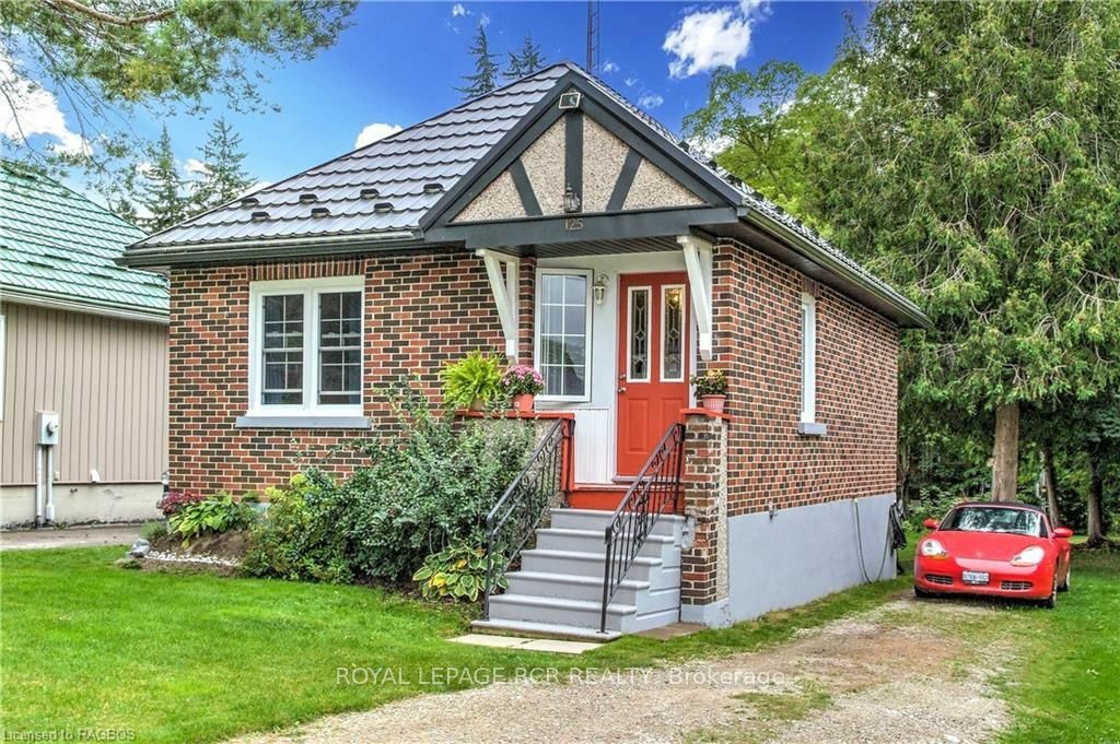 Property Photo:  125 Yonge St S  ON N0G 2V0 