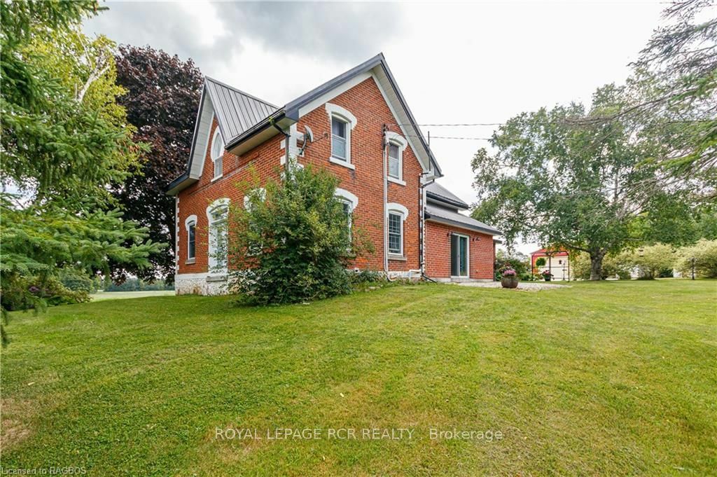 Property Photo:  268 Fox Ridge Rd  ON N0H 1J0 