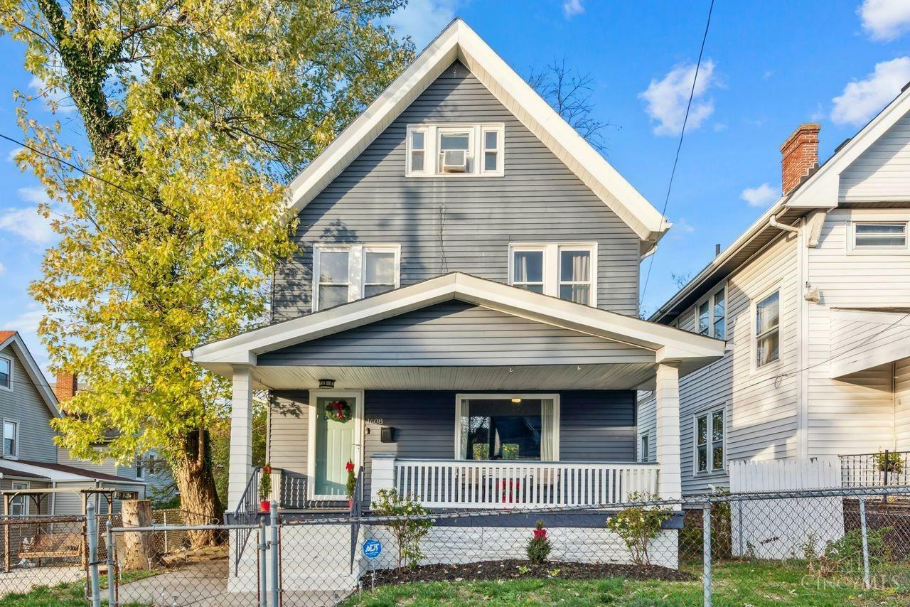 Property Photo:  1608 Grantwood Avenue  OH 45207 