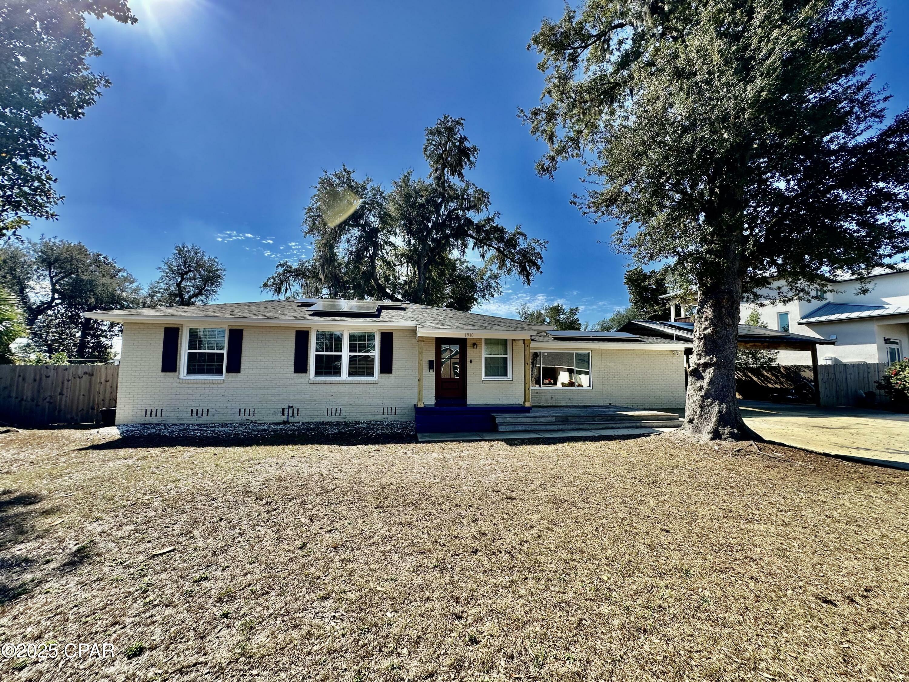 Property Photo:  1910 Tyndall Drive  FL 32401 