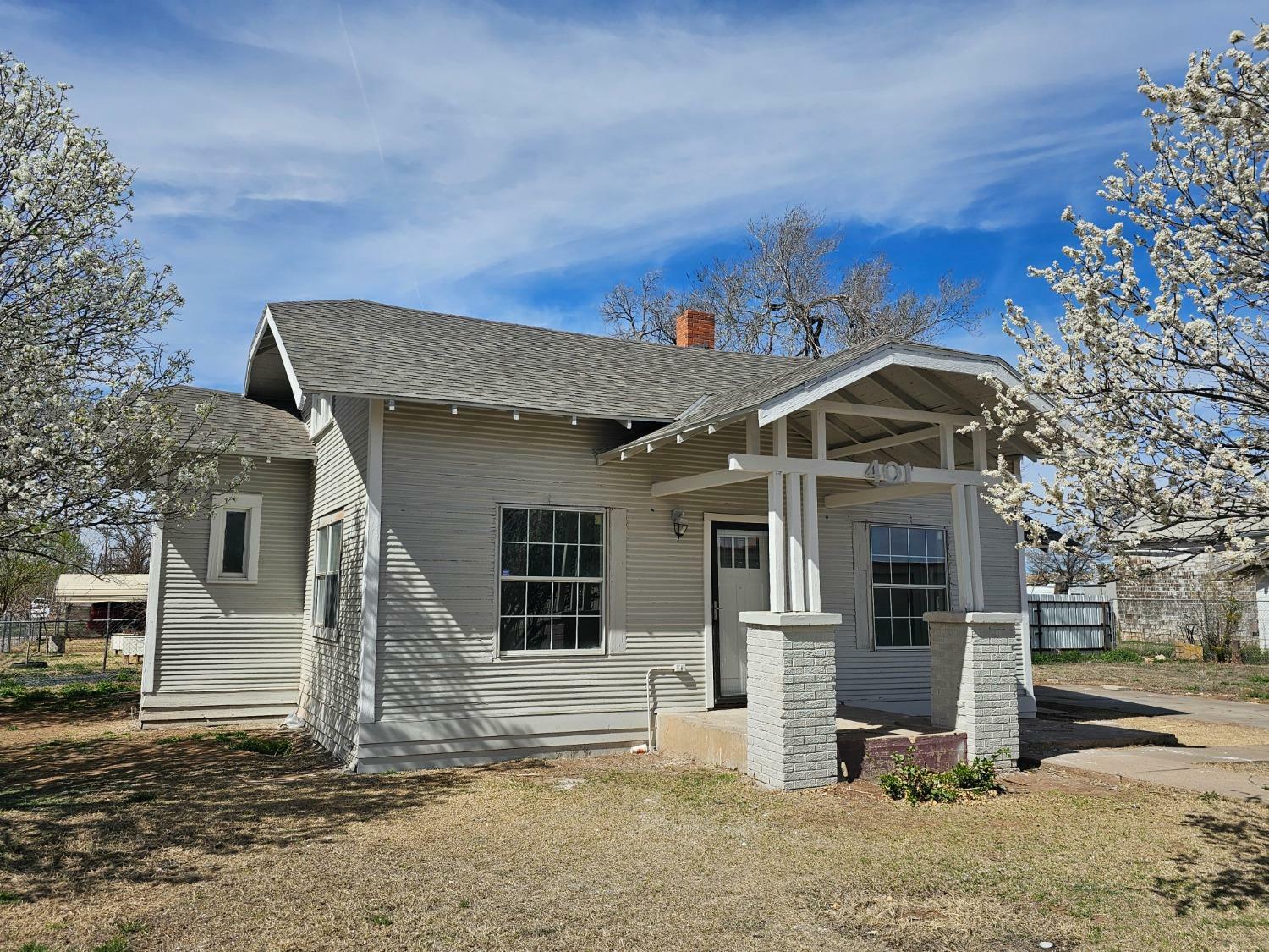 Property Photo:  401 Cedar Street  TX 79072 