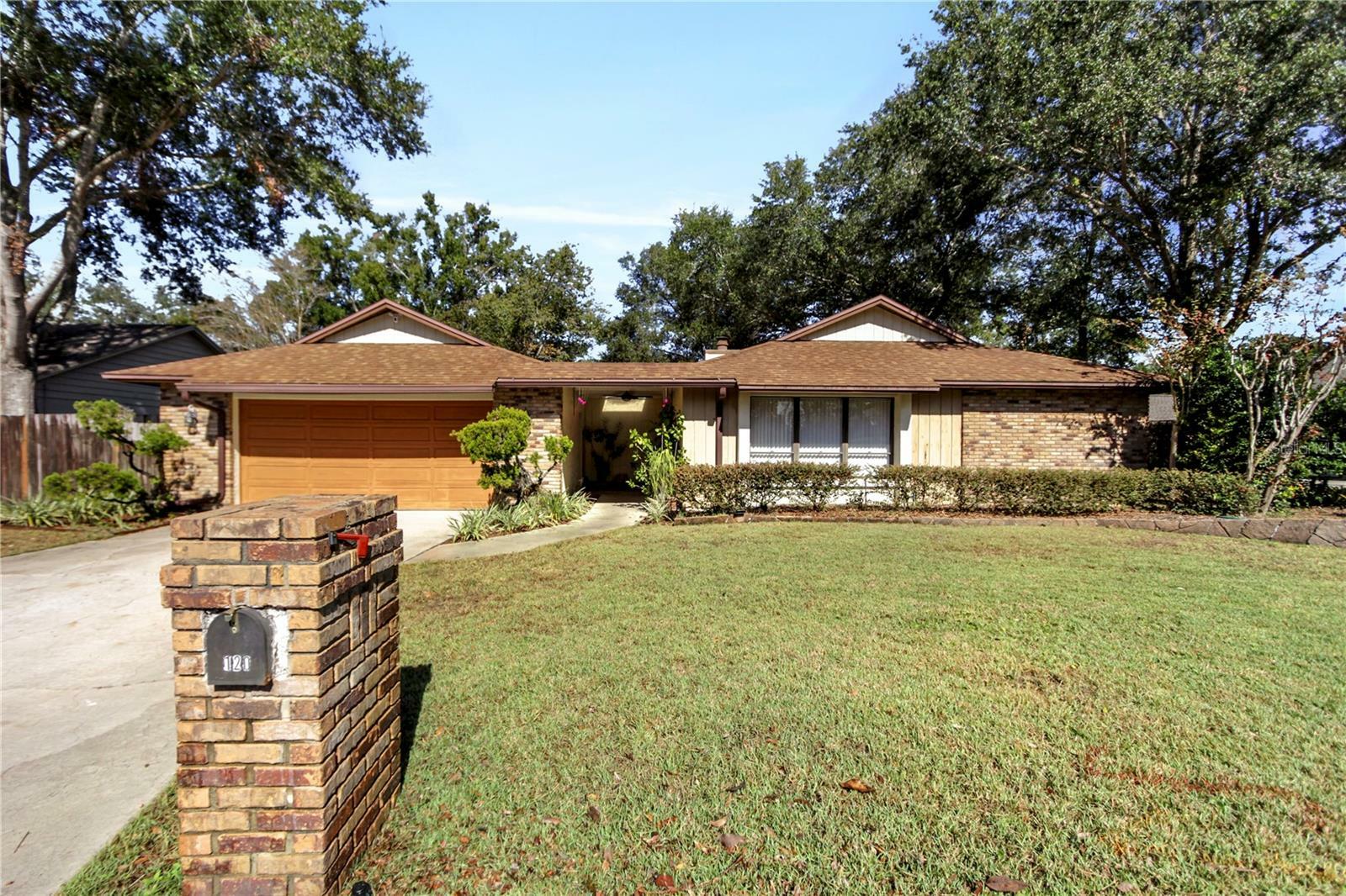 Property Photo:  120 Trafalgar Place  FL 32779 