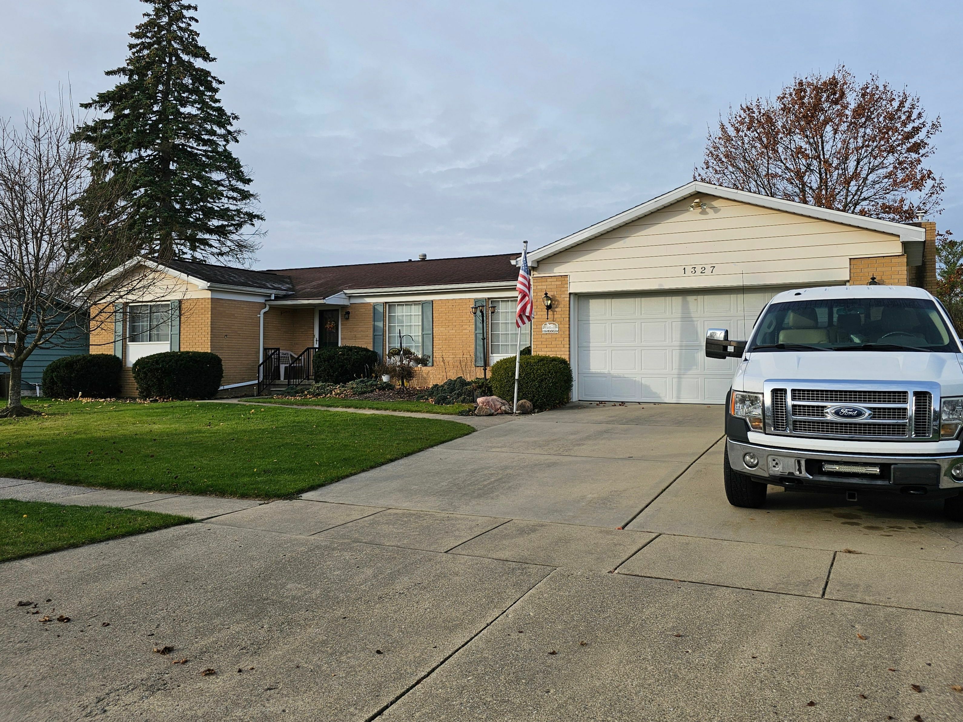 1327 Summit Street  Owosso MI 48867 1871 photo