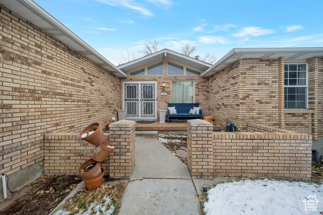 Property Photo: 1806 E 9800 S UT 84092