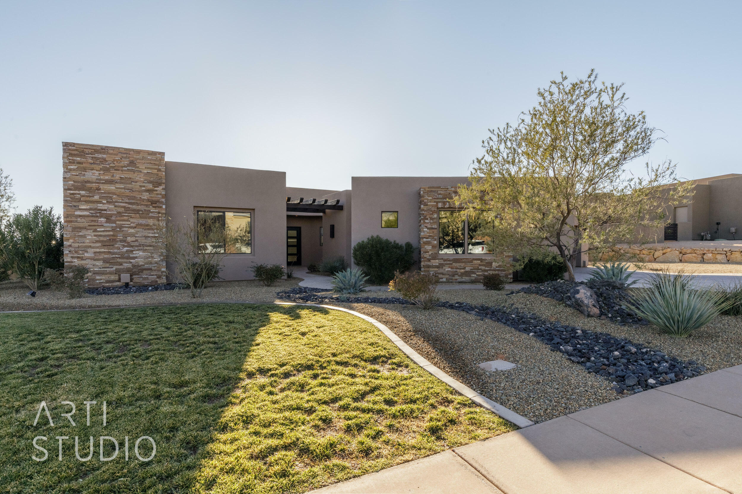 2197 W Reserve Cir  St George UT 84770 photo