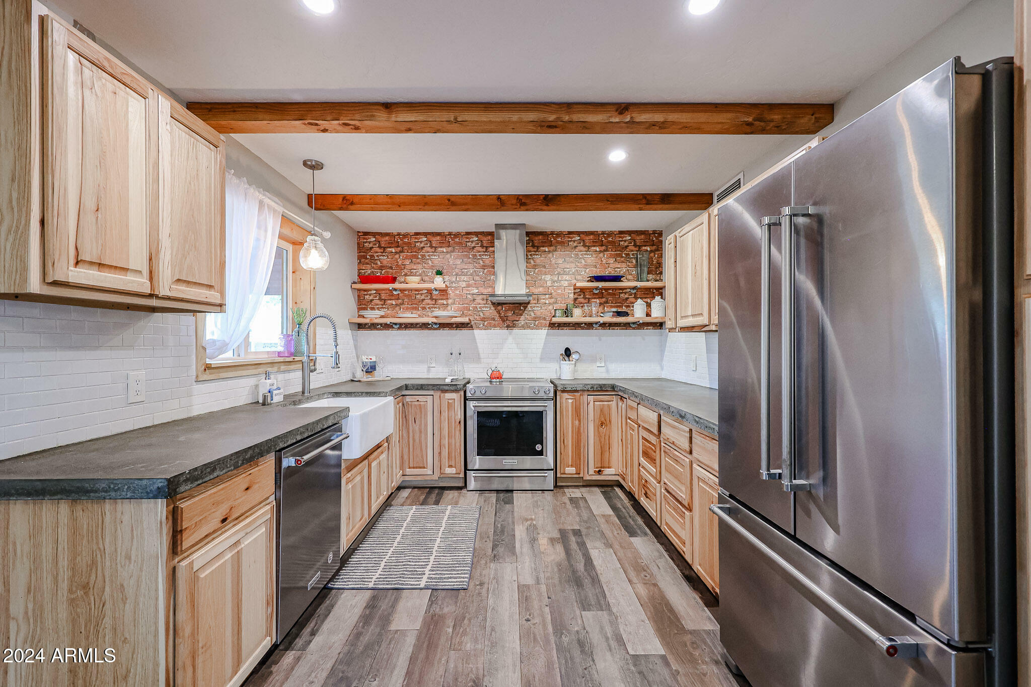 Property Photo: 723 W 5th Avenue AZ 85120
