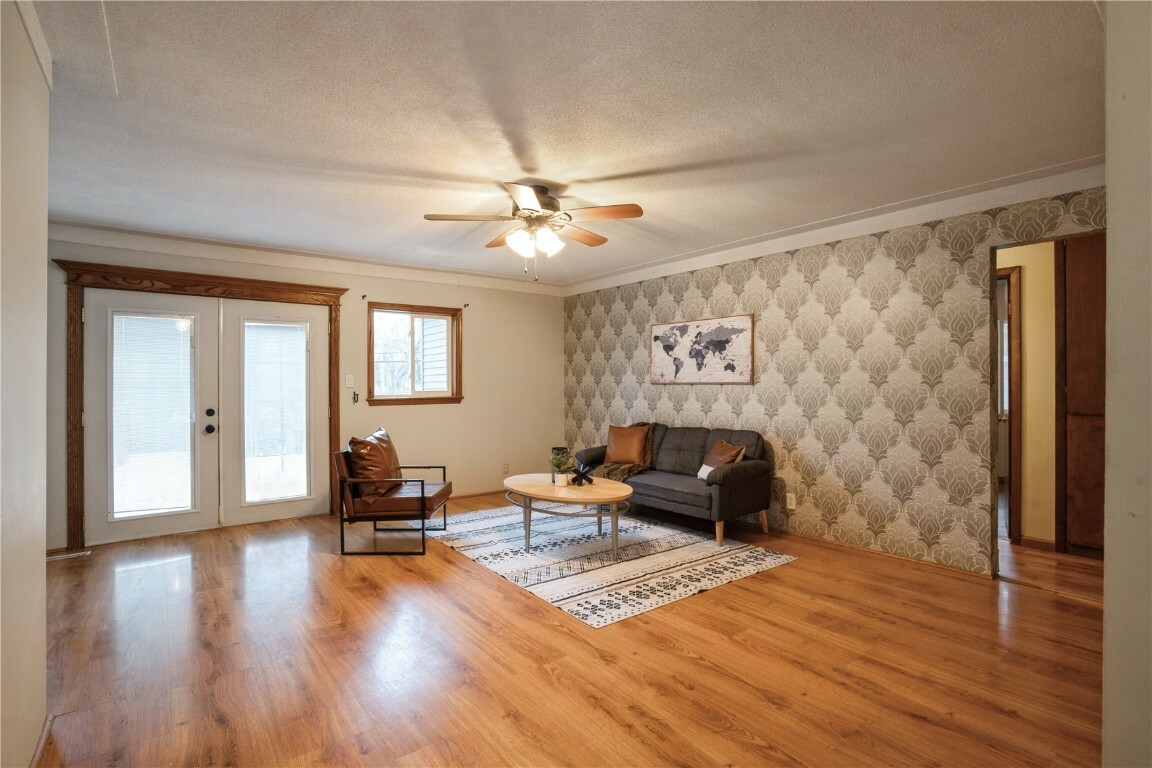 Property Photo:  2237 Birchwood Drive NE  IA 52402 