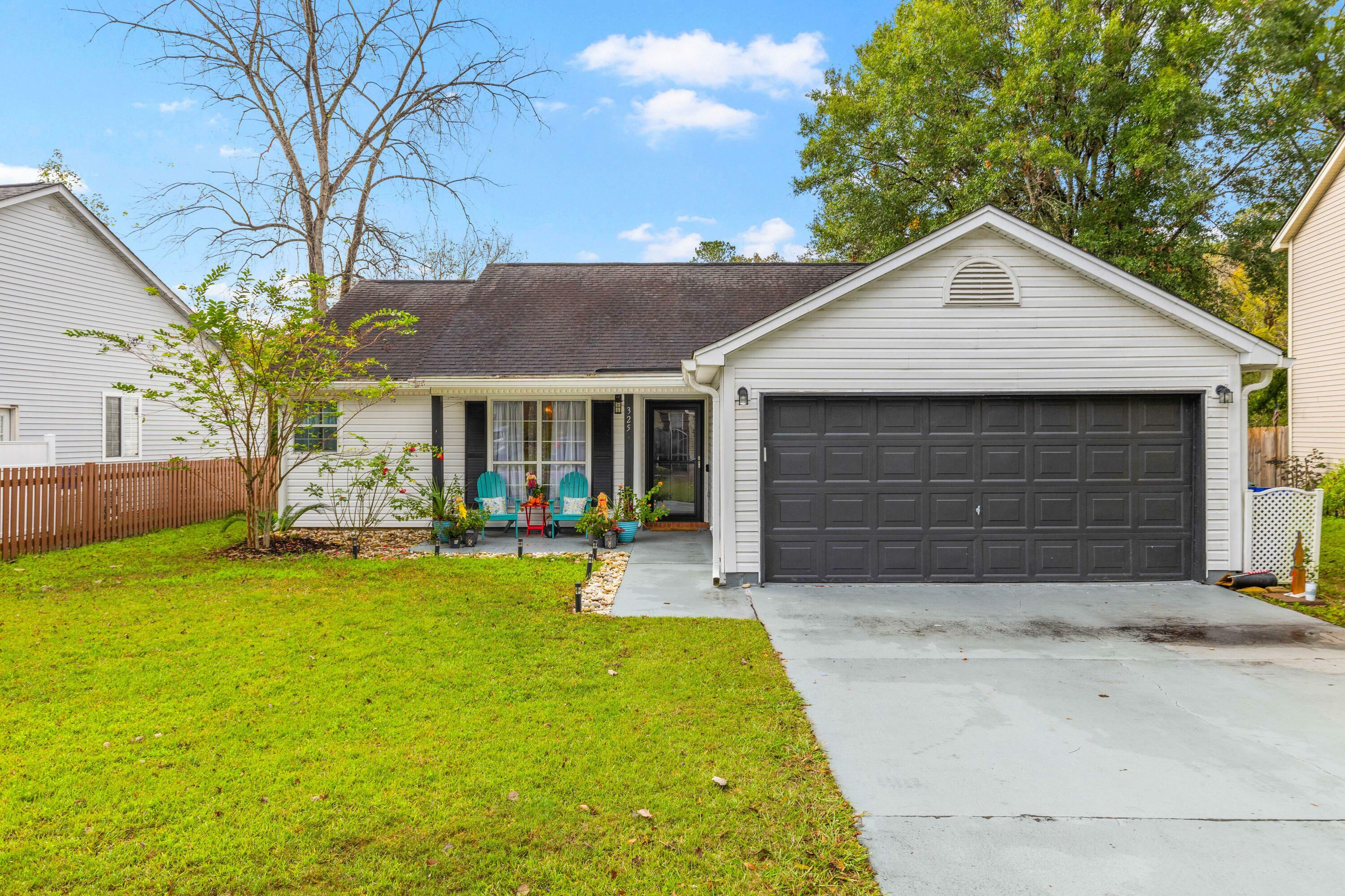 Property Photo:  325 Parish Parc Drive  SC 29485 