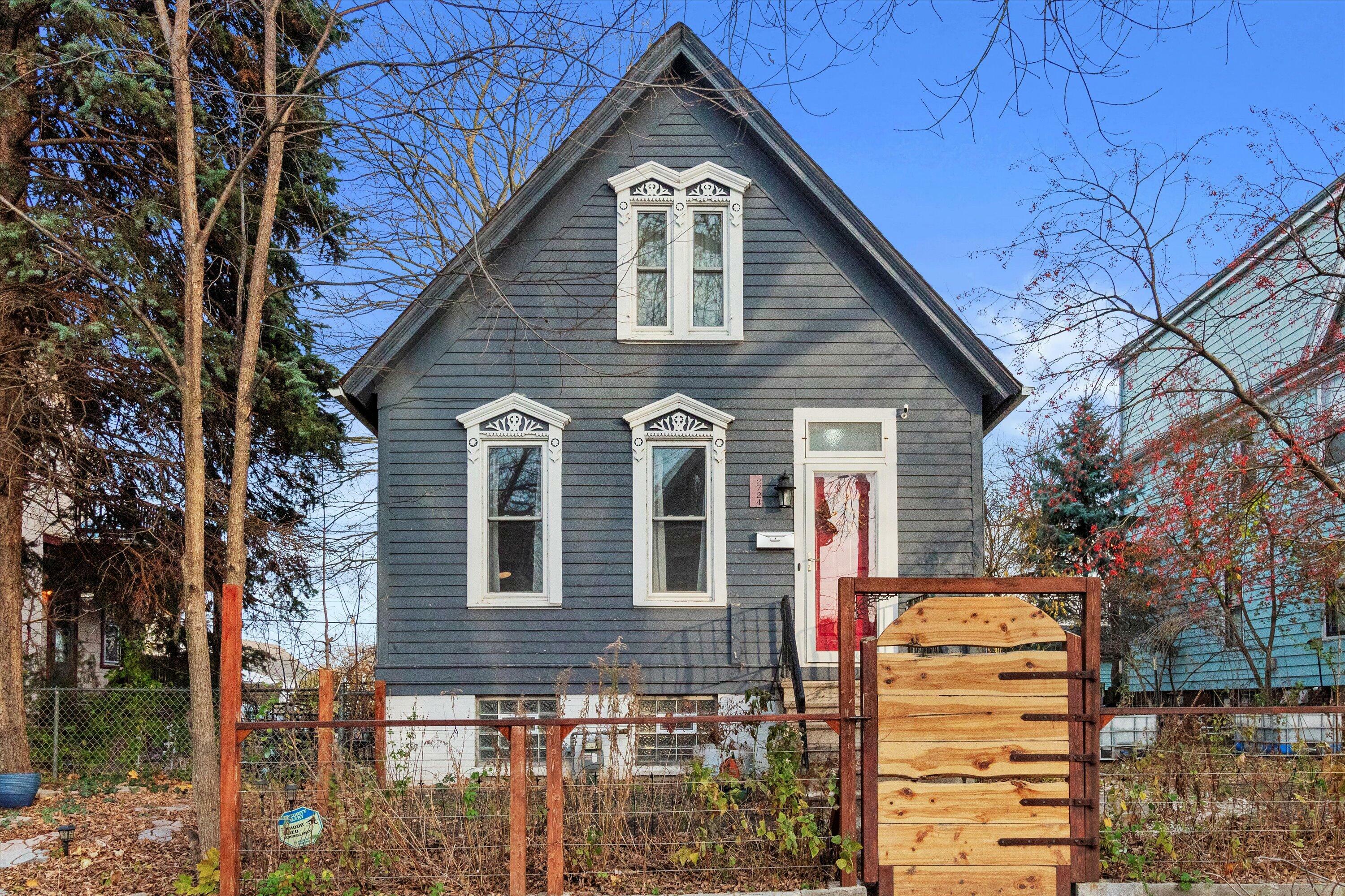 Property Photo:  2724 N Booth St  WI 53212 