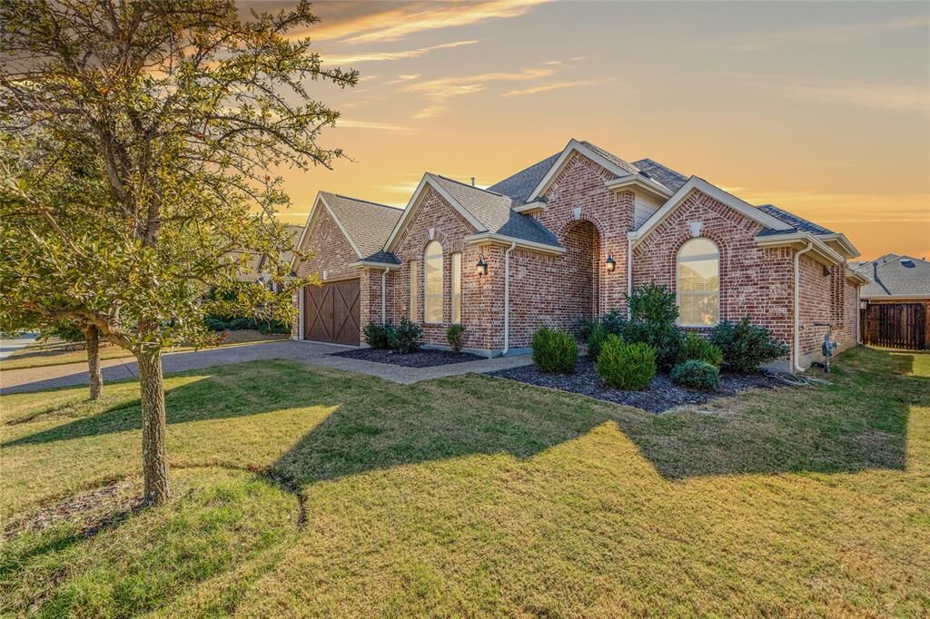 Property Photo:  2736 Boulder Creek Street  TX 75078 