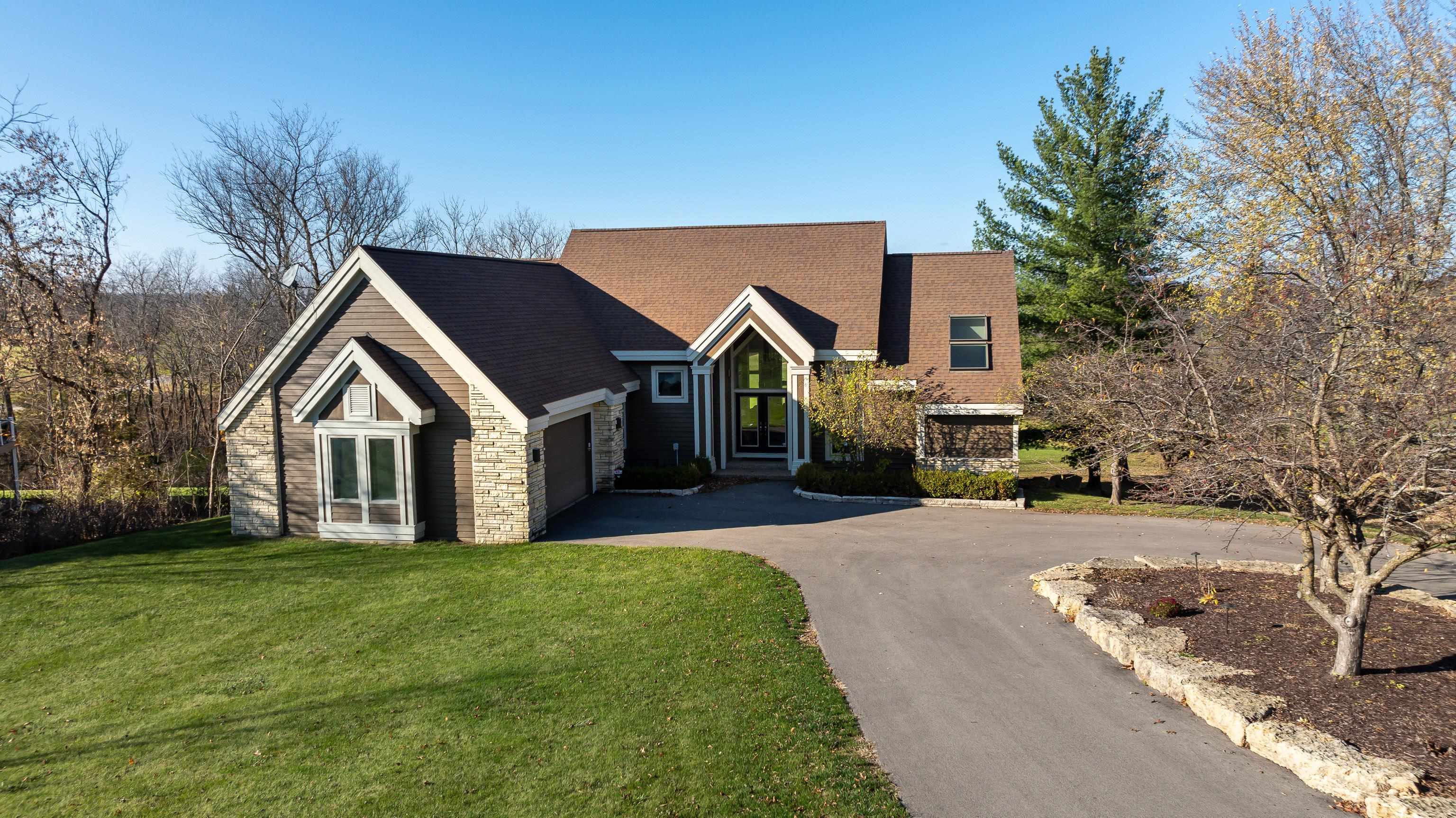 Property Photo:  117 W Glen Hollow Road  IL 61036 