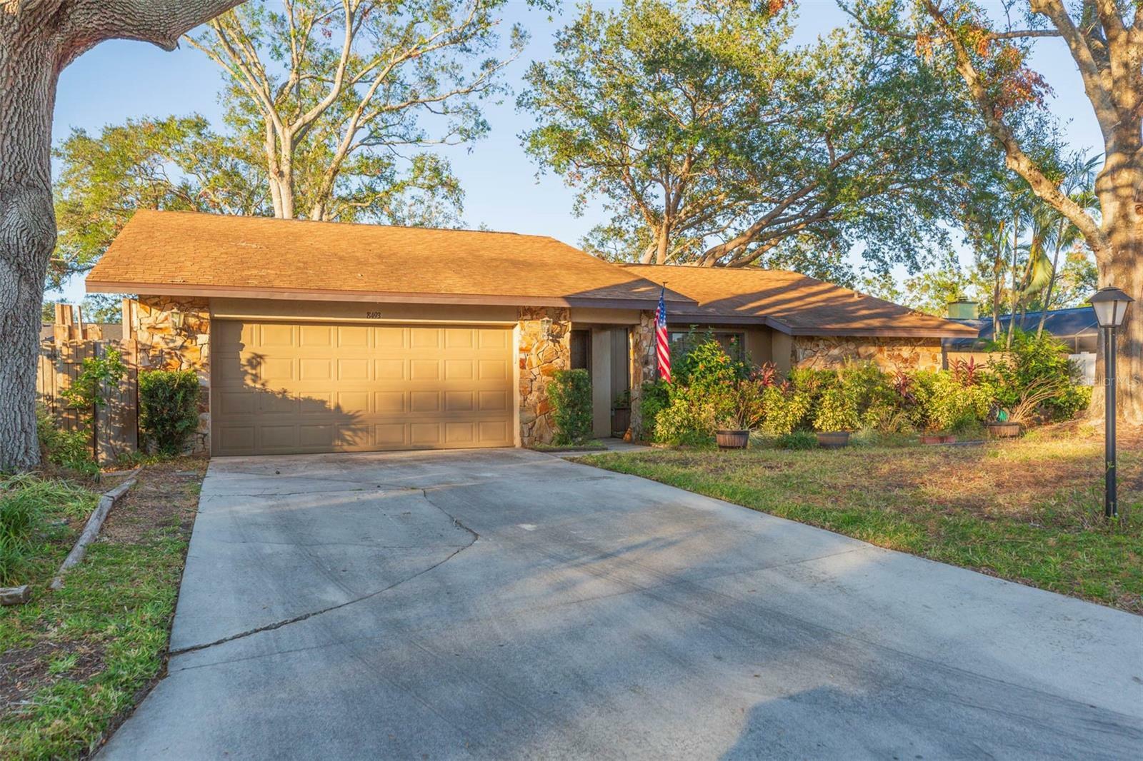 Property Photo:  8493 Cypress Lake Circle  FL 34243 