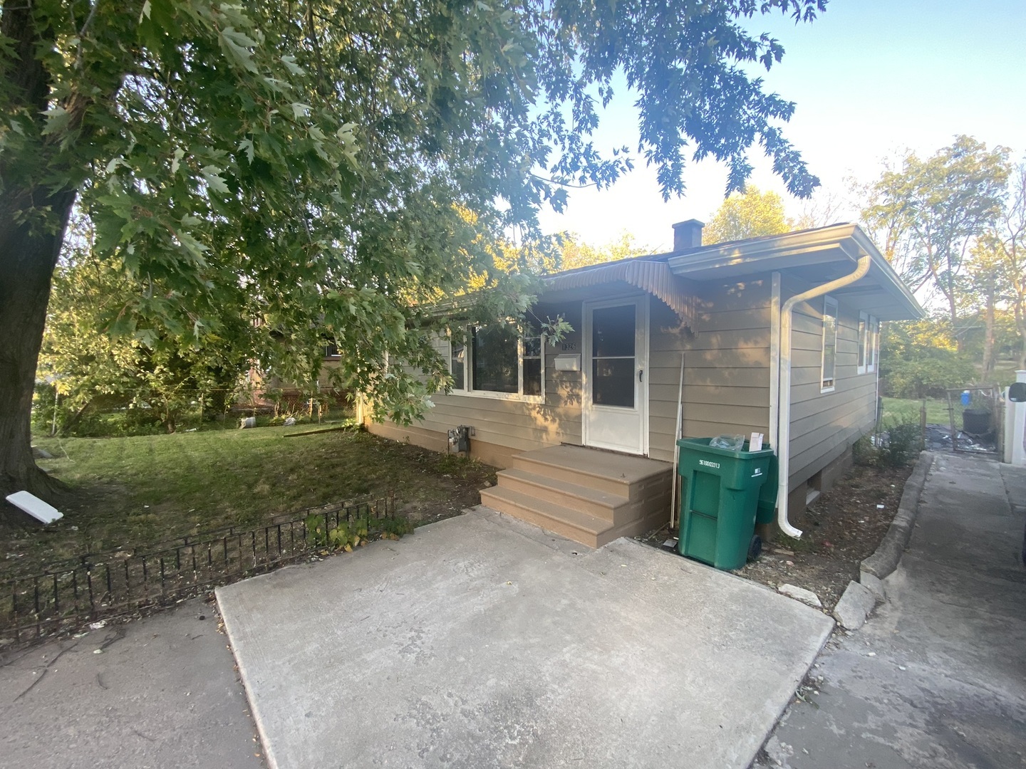 Property Photo: 1326 Arthur Avenue IL 60432