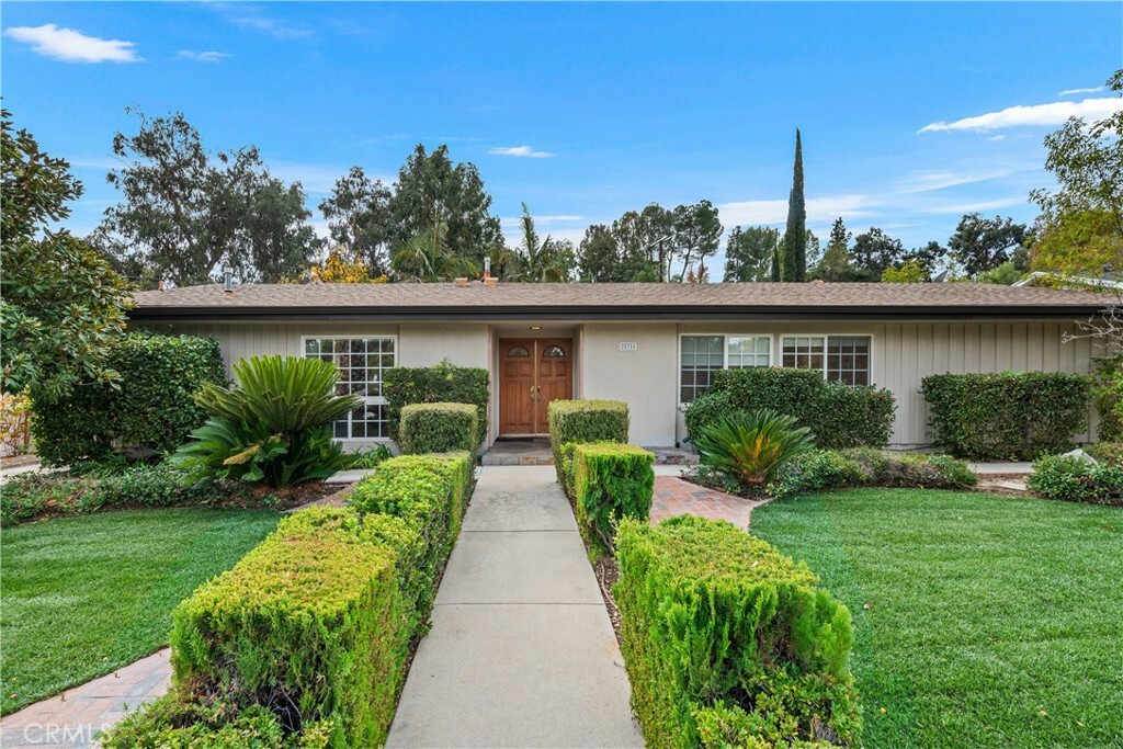 Property Photo:  24316 Burbank Boulevard  CA 91367 