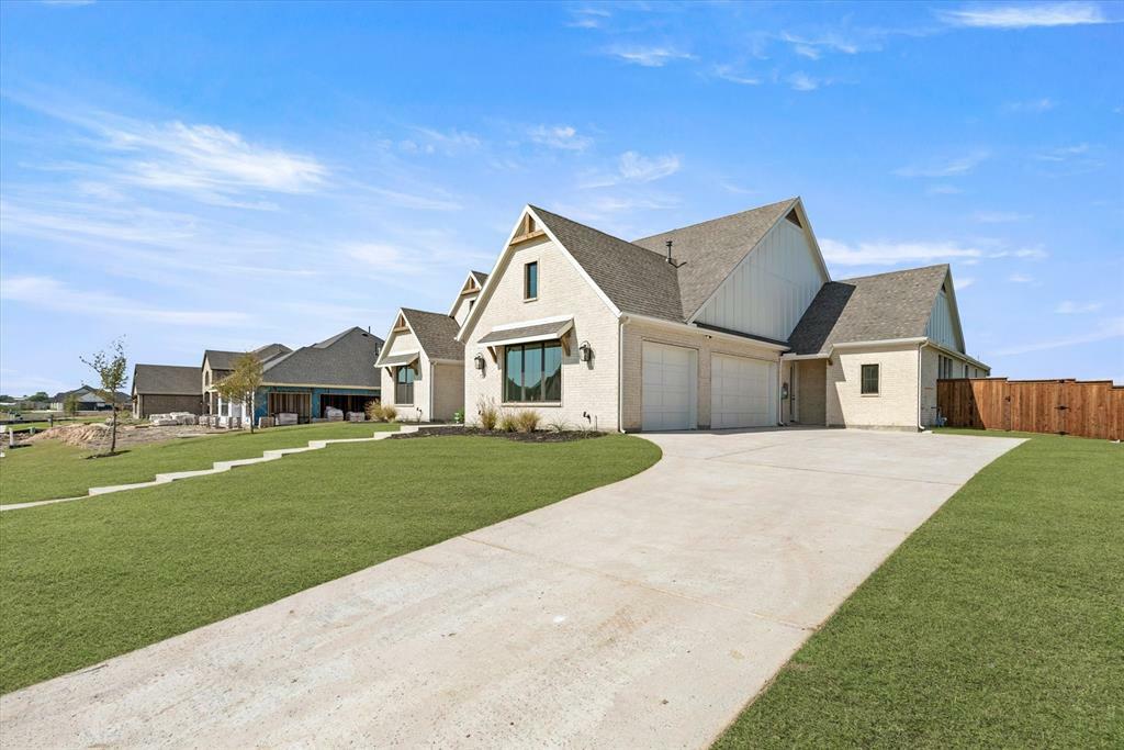 Property Photo:  306 Broadmoor Drive  TX 76052 