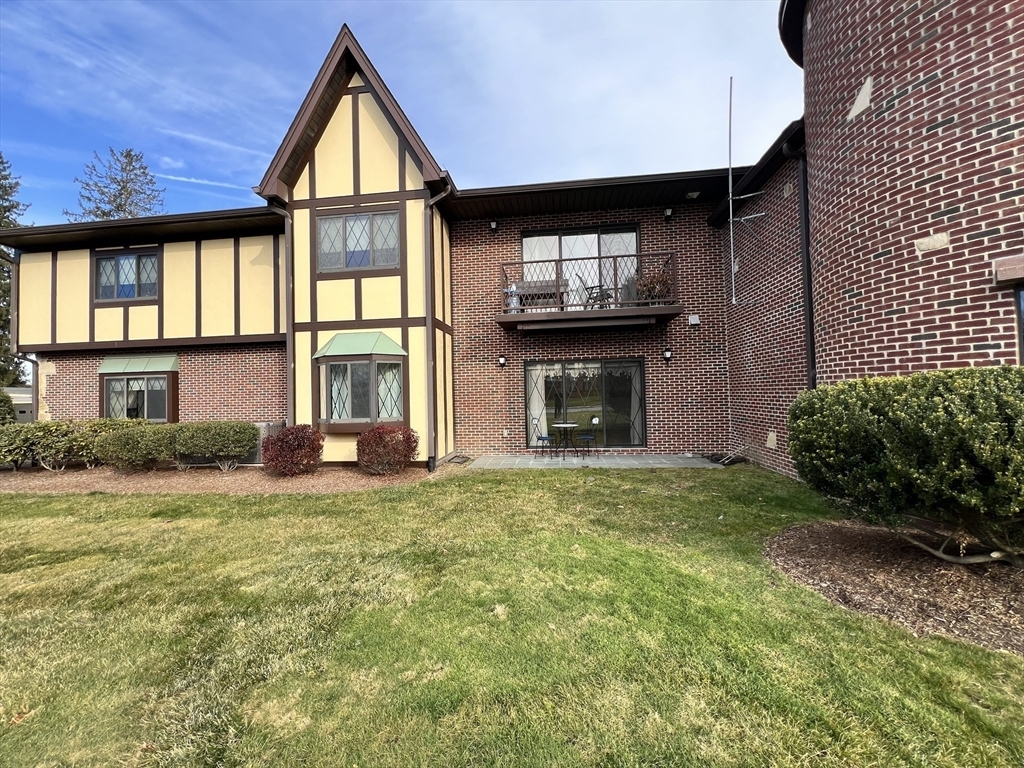 Property Photo:  7 Rainbow Pond Dr 1  MA 02081 