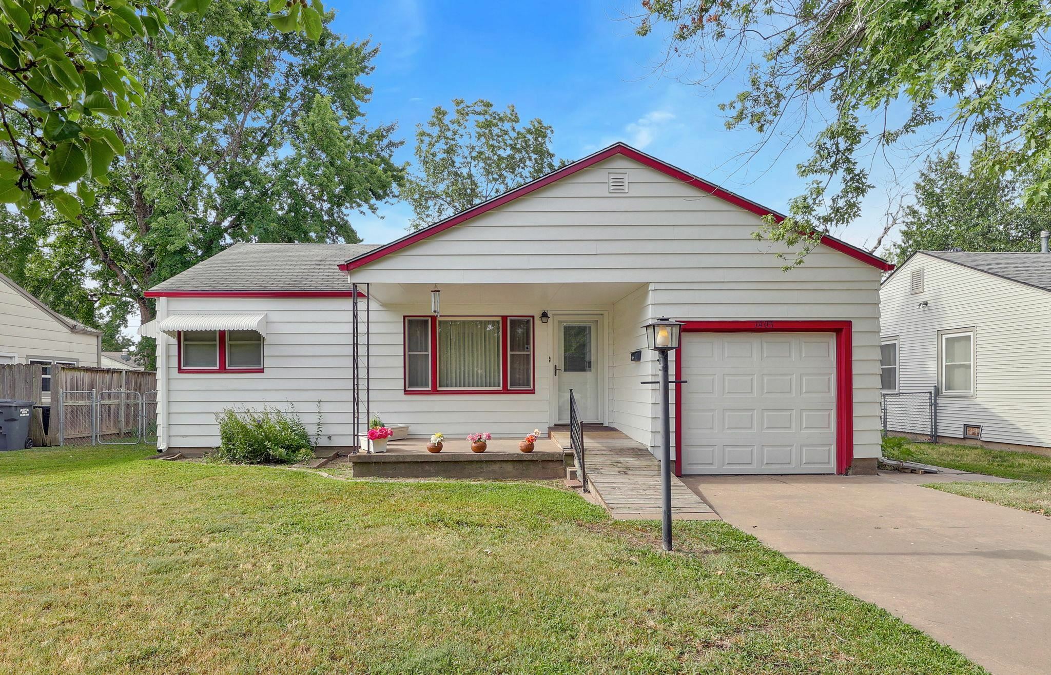 Property Photo:  1405 E Denker St  KS 67216 