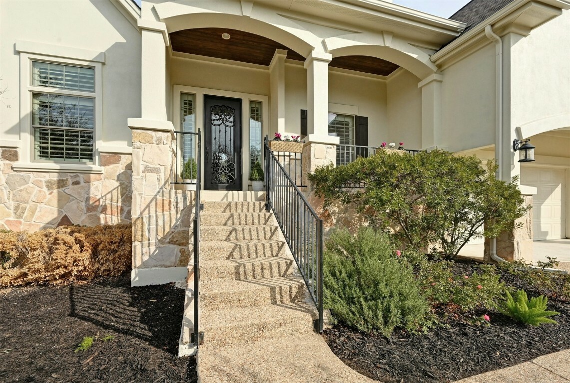 Property Photo:  608 Emerald Ridge Drive  TX 78732 