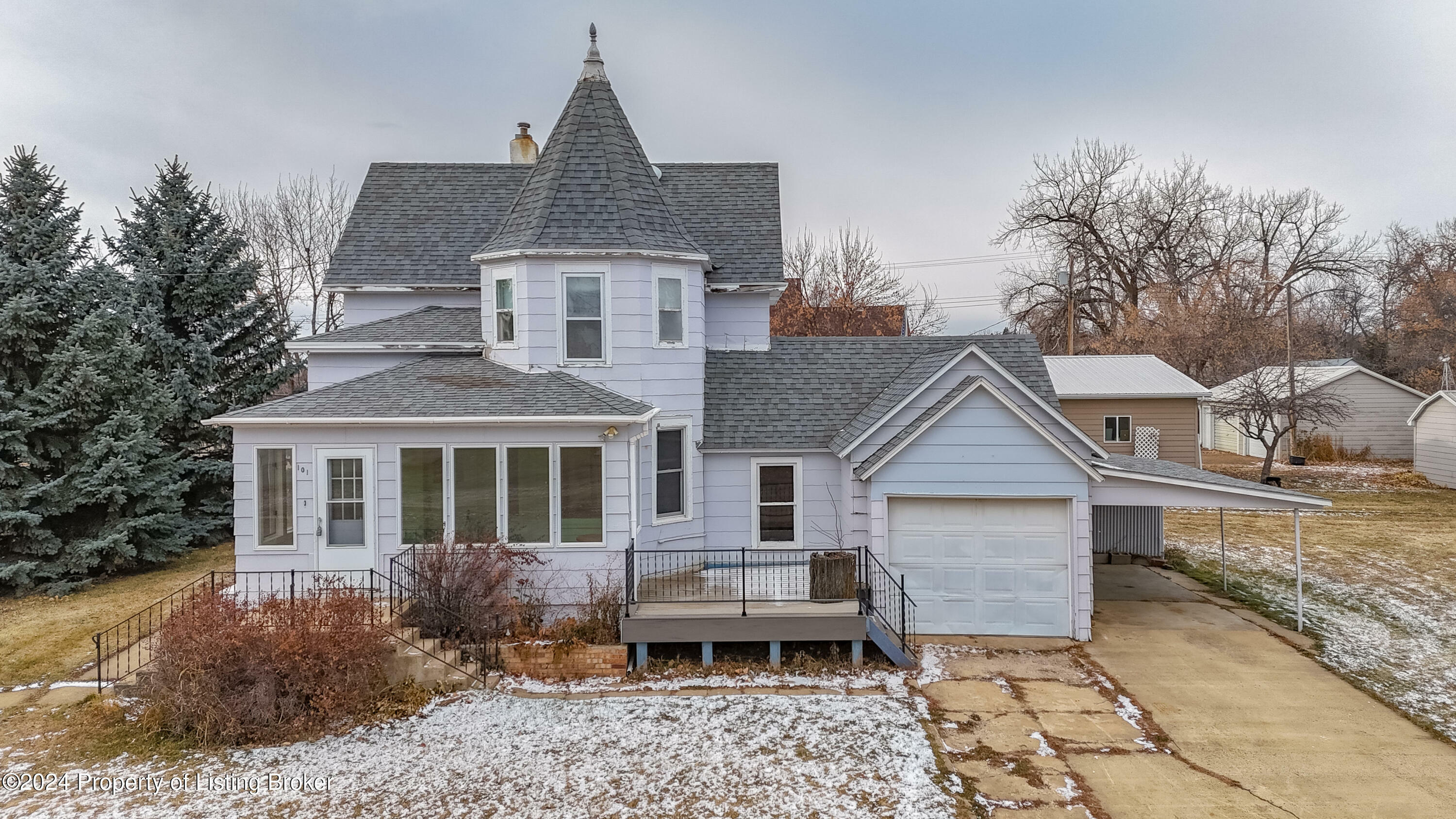 Property Photo:  101 Ertel Avenue  ND 58656 