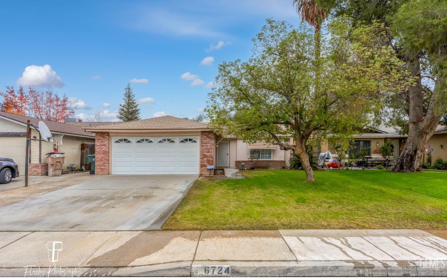 6724 Hammond Way  Bakersfield CA 93307 photo