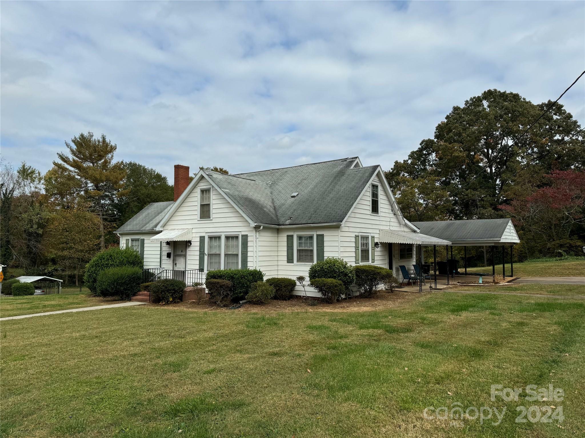 Property Photo:  1716 3rd Street NE  NC 28601 