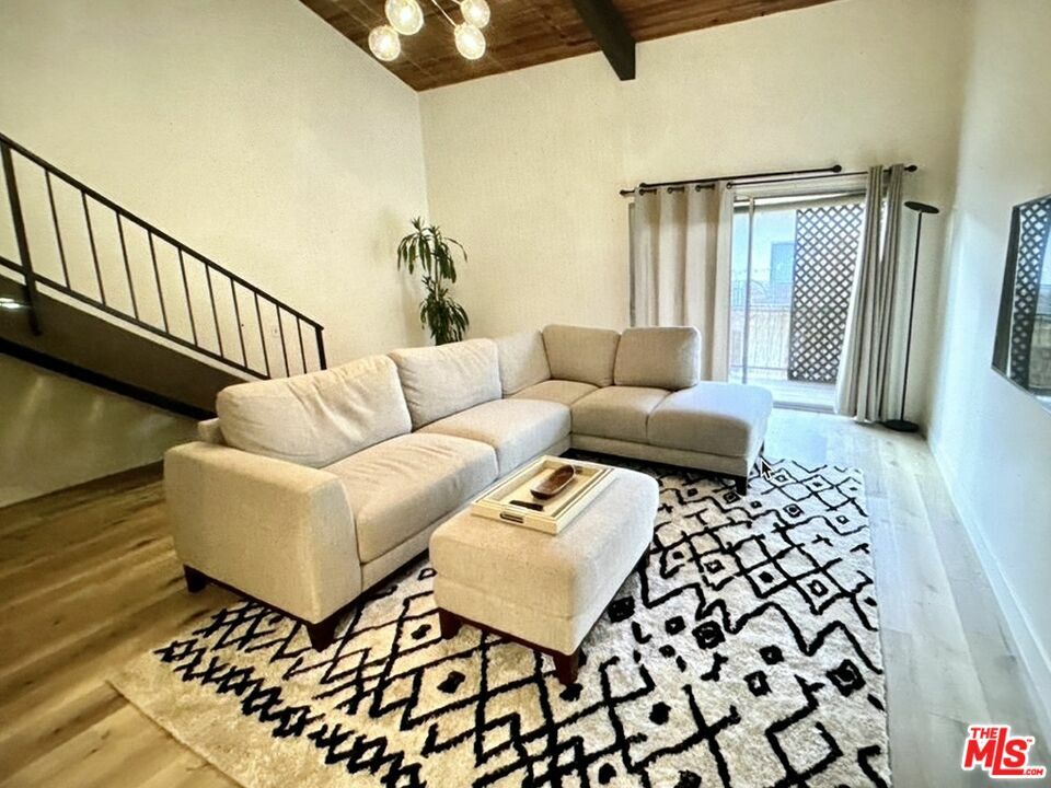 5460 White Oak Ave  Encino CA 91316 photo