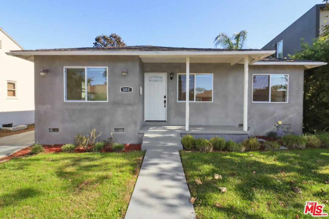 Property Photo:  1012 Indiana Ct  CA 90291 