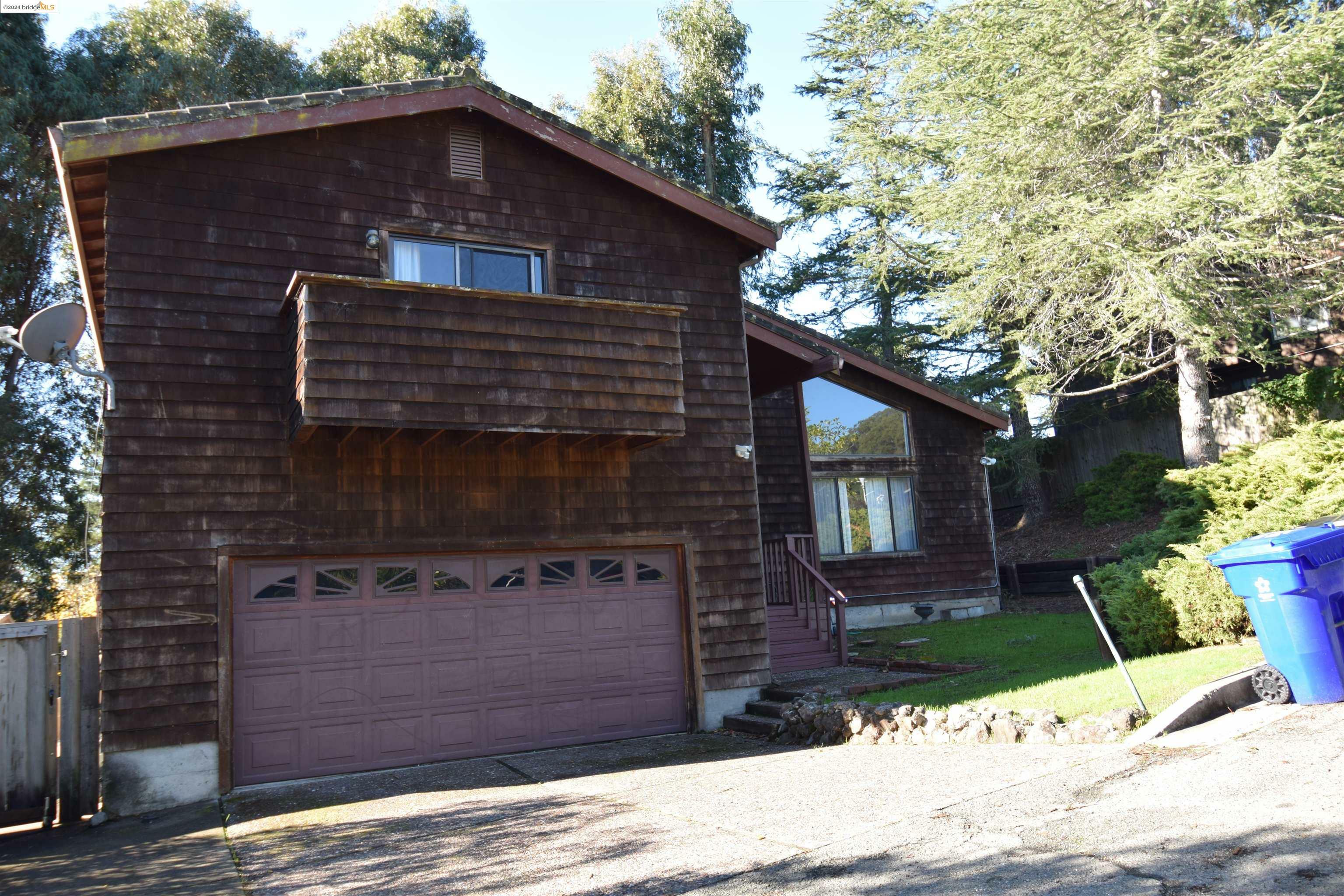 Property Photo:  22 Allen Ln  CA 94803 