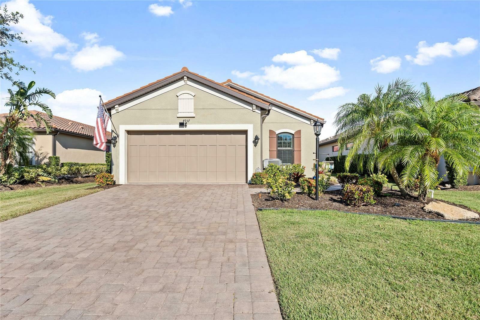 Property Photo:  4937 Savona Run  FL 34211 