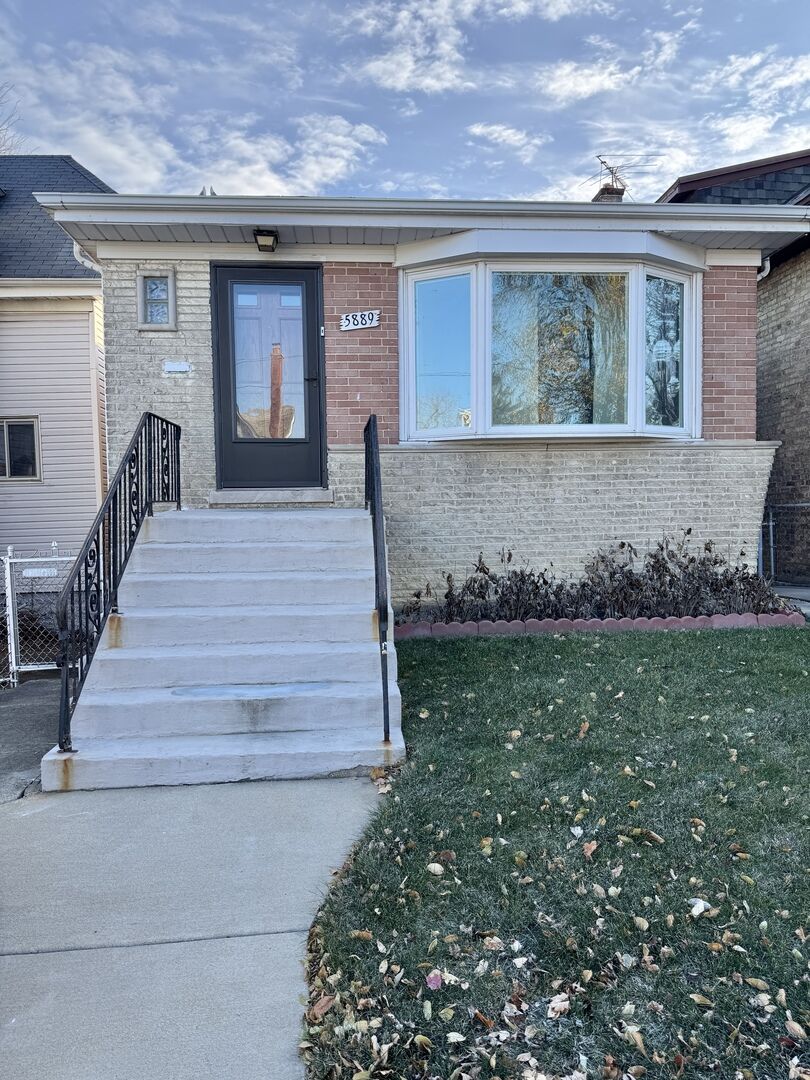 Property Photo: 5889 N Harlem Avenue IL 60631
