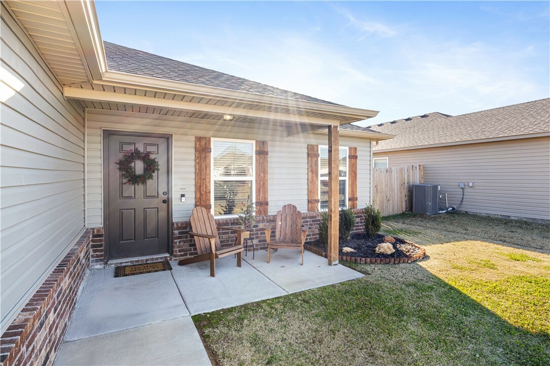 993 E Starling Street  Fayetteville AR 72701 photo