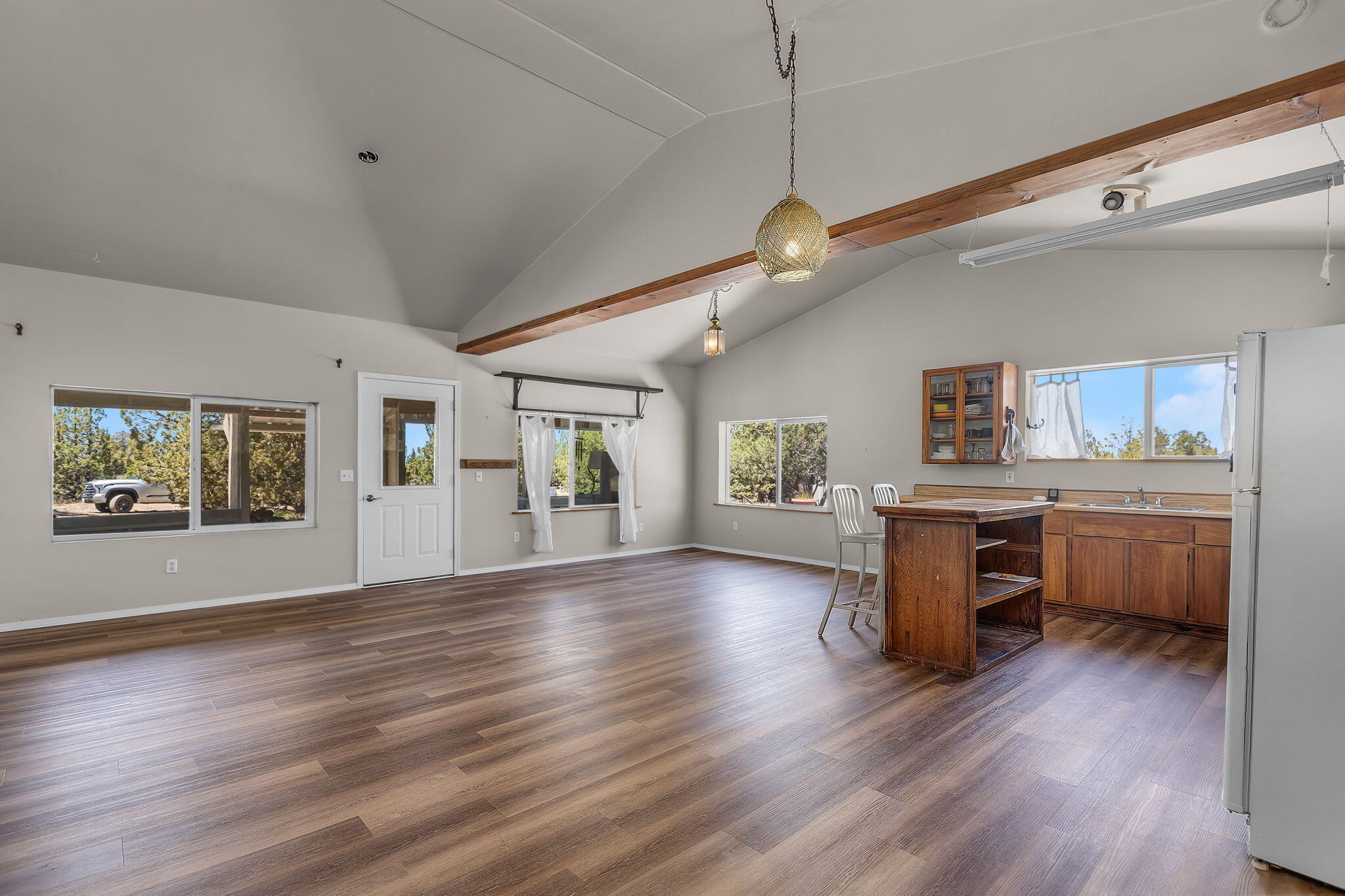 Property Photo: 1088 SE Acacia Lane OR 97754