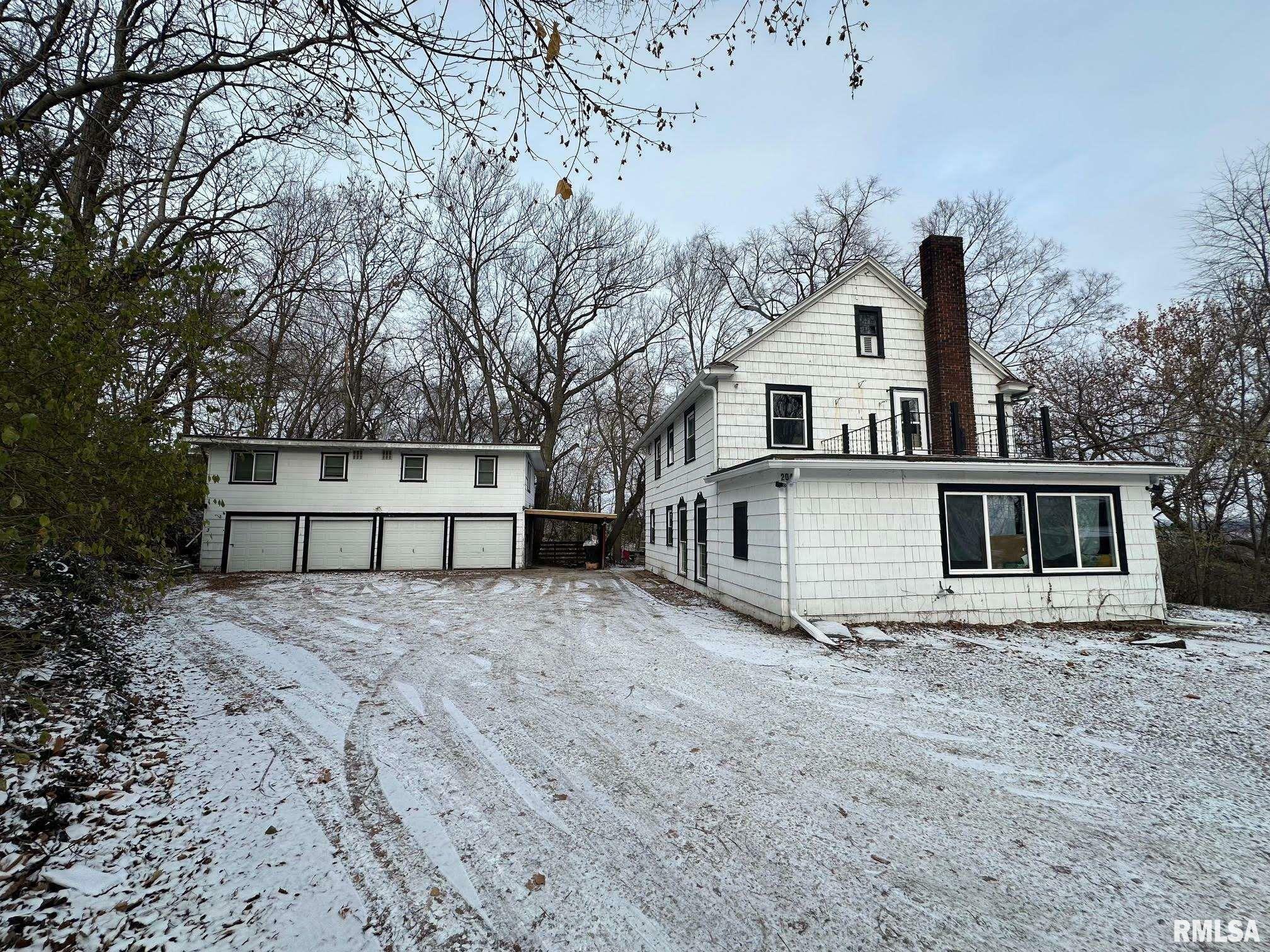 Property Photo:  204 Pekin Avenue  IL 61611 