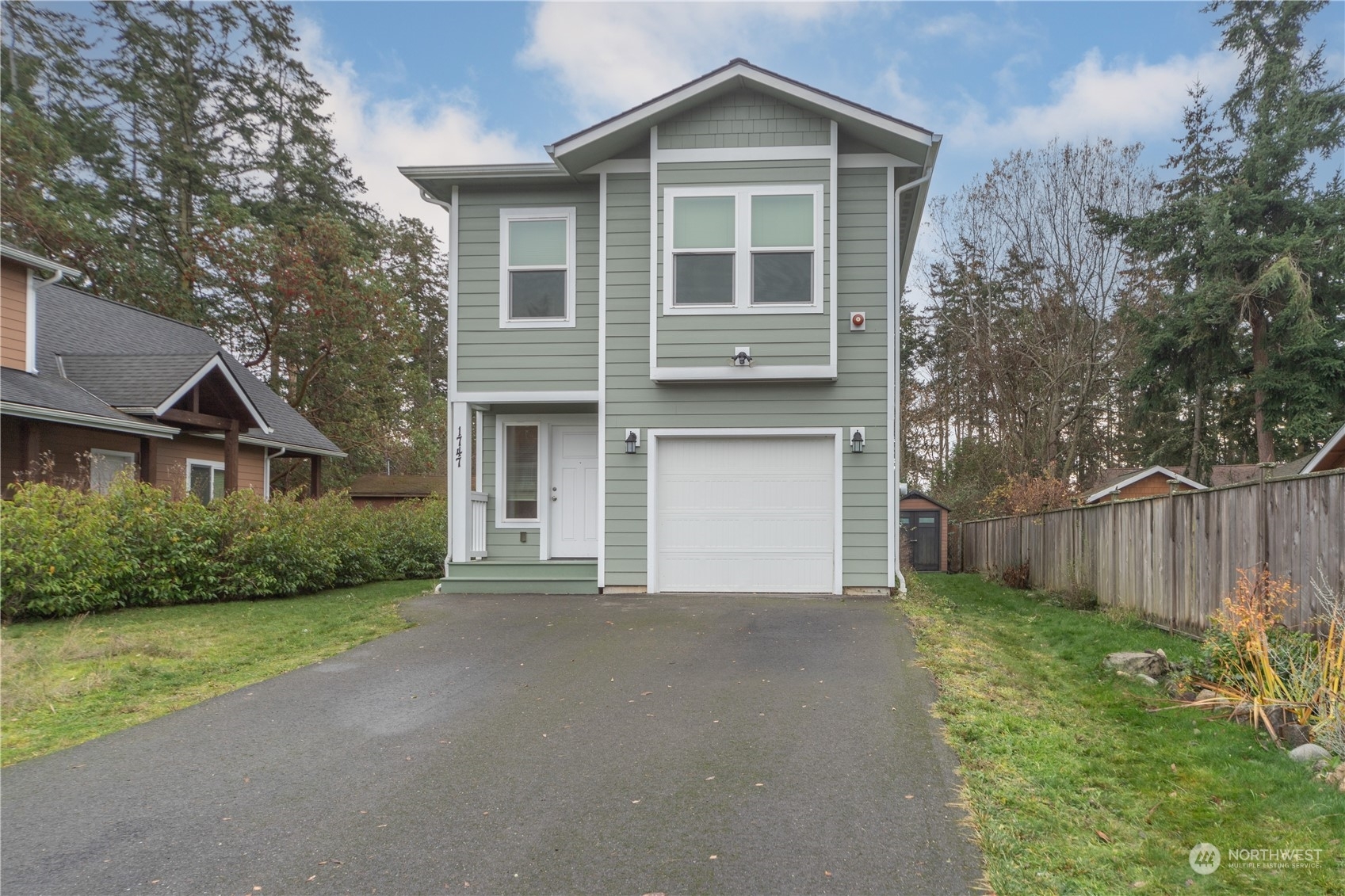 Property Photo:  1747  31st Street  WA 98368 