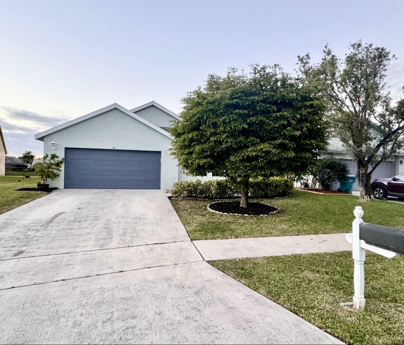 Property Photo:  32 Misty Meadow Drive  FL 33436 