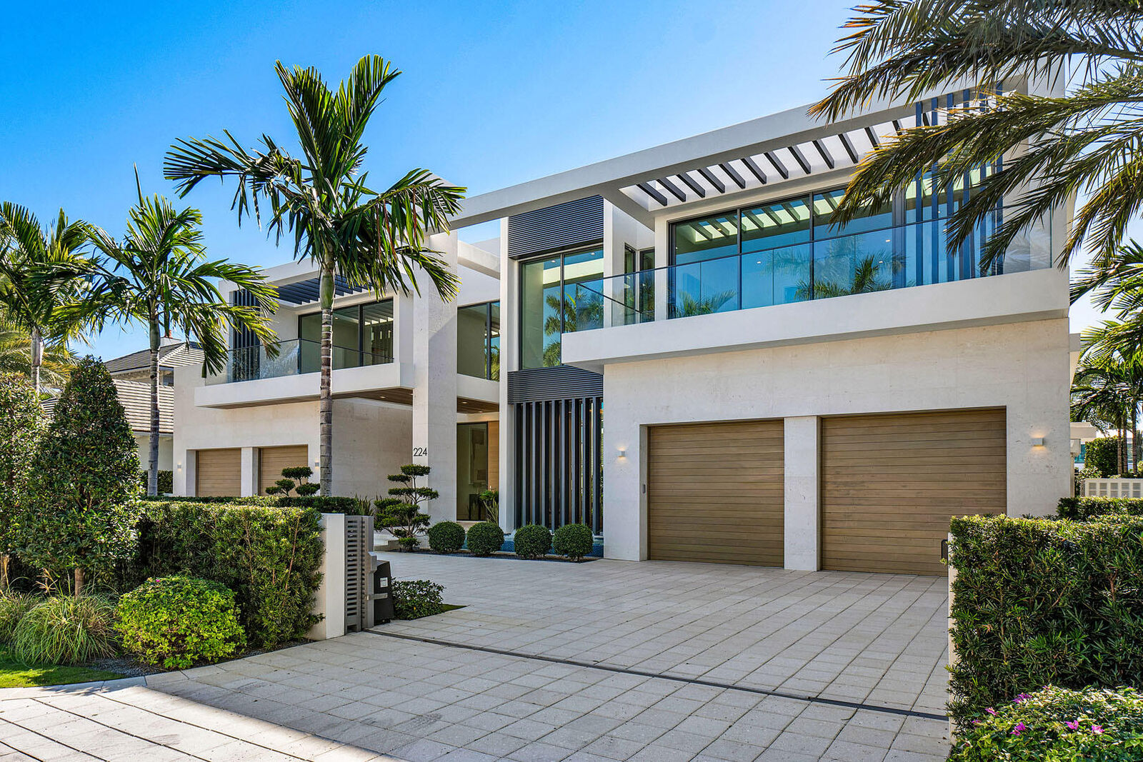 Property Photo: 224 W Key Palm Road FL 33432