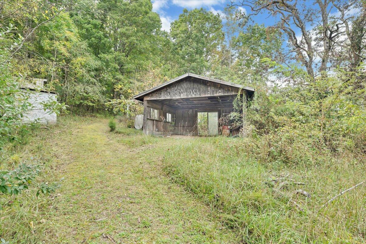 Property Photo:  12501 Narrow Passage Rd  VA 24085 