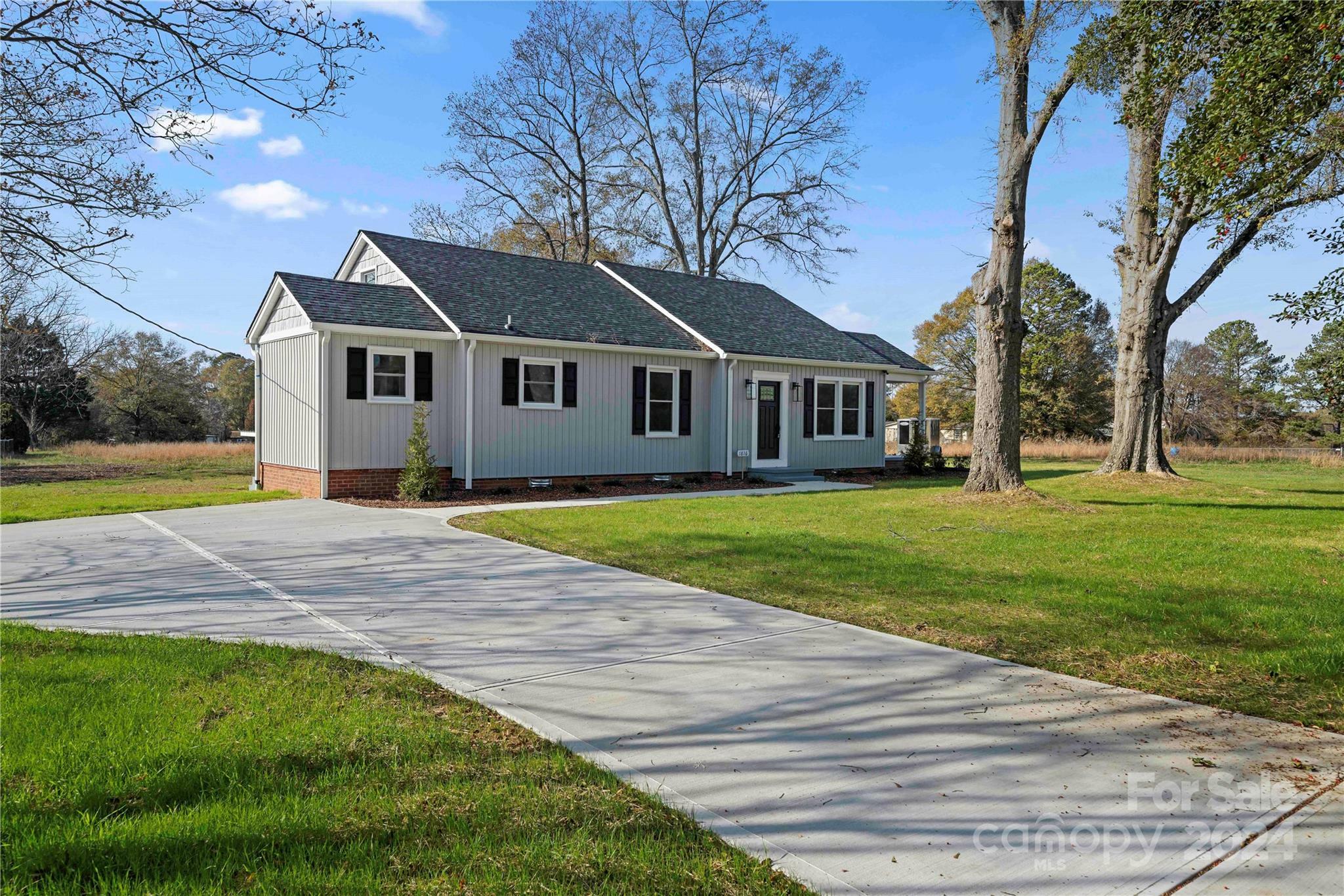 Property Photo: 1816 Sulphur Springs Road NC 28152