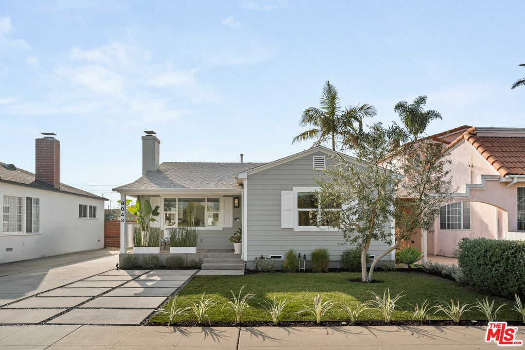 Property Photo: 8043 Altavan Ave CA 90045
