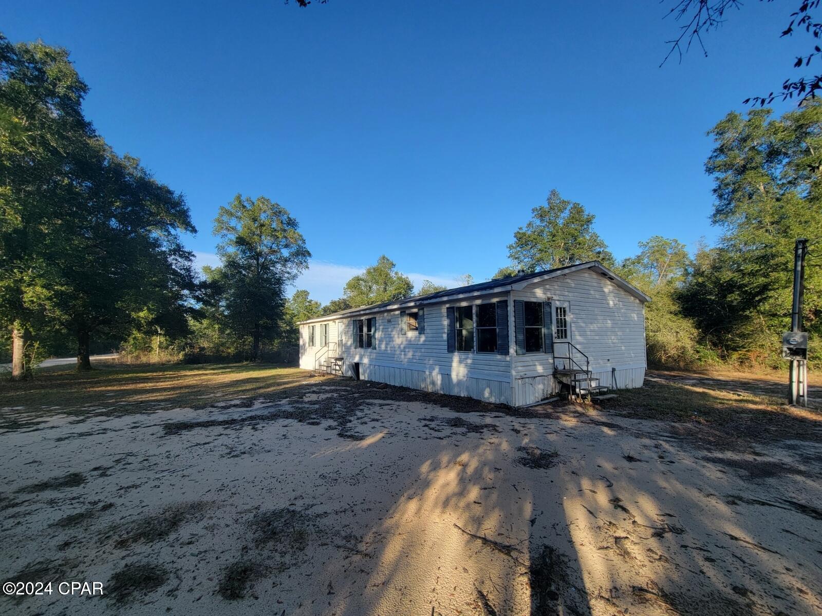 Property Photo: 20214 Fettinger Road FL 32438