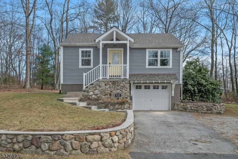 Property Photo:  1008 Mount Benevolence Rd  NJ 07860 