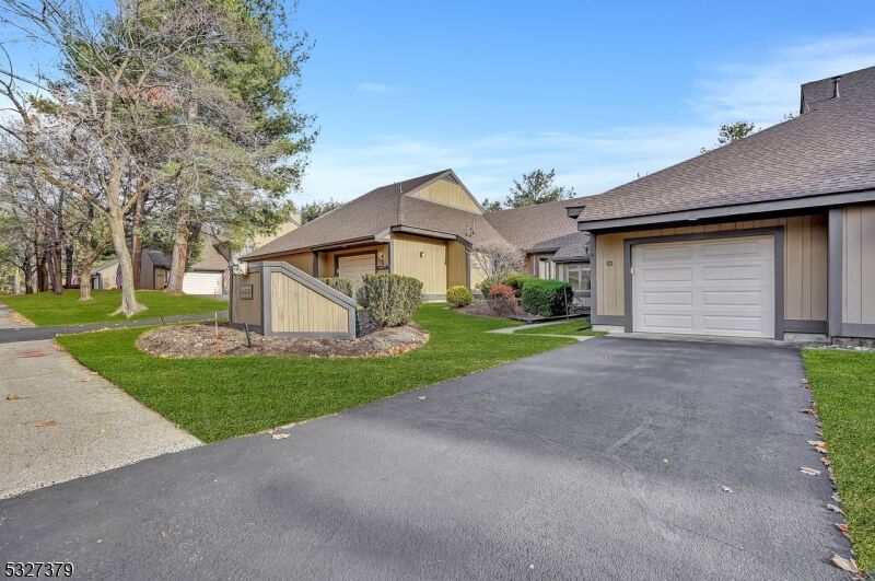 Property Photo: 429 Bromley Pl C NJ 07481